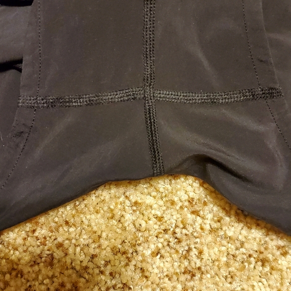 Lululemon Speed Up Shorts 2.5" Size 10 Black - Picture 5 of 10